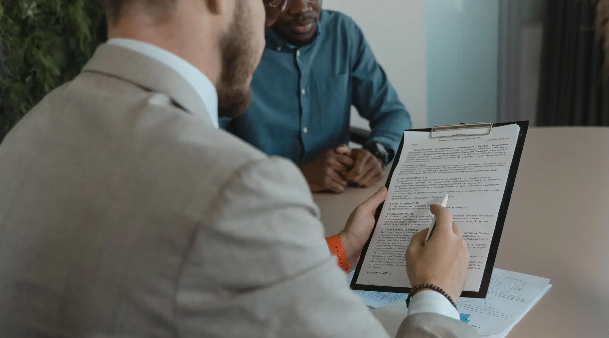 What Hiring Managers Really Want to See on Your Resume (According to Recruiters)